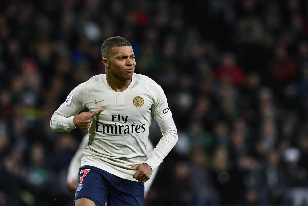 保利发展(600048.SH)：新增加房地产项目2个